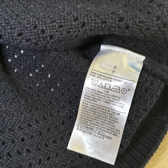 Banana Republic Black Cotton V Neck Sweater Tank Top Size Small - Picture 6 of 7